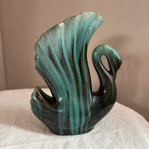 Vintage Blue Mountain Pottery swan vase